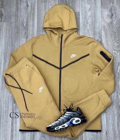 Nike Braon Trenerka Tech Fleece (Sa Gumom)