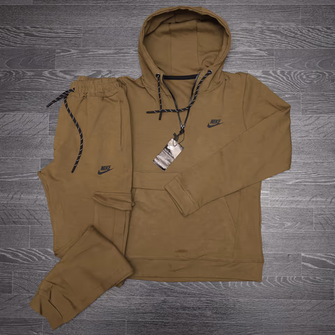 Nike Smeđa Trenerka Džeparka